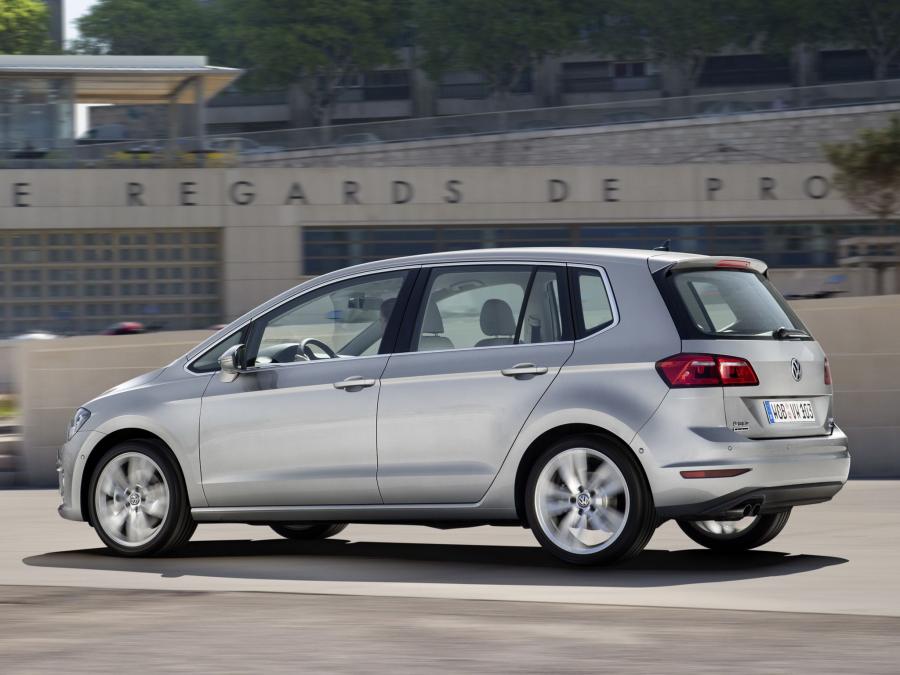  Volkswagen Golf Sportsvan TDI 2014 года  (фото 4 из 36)